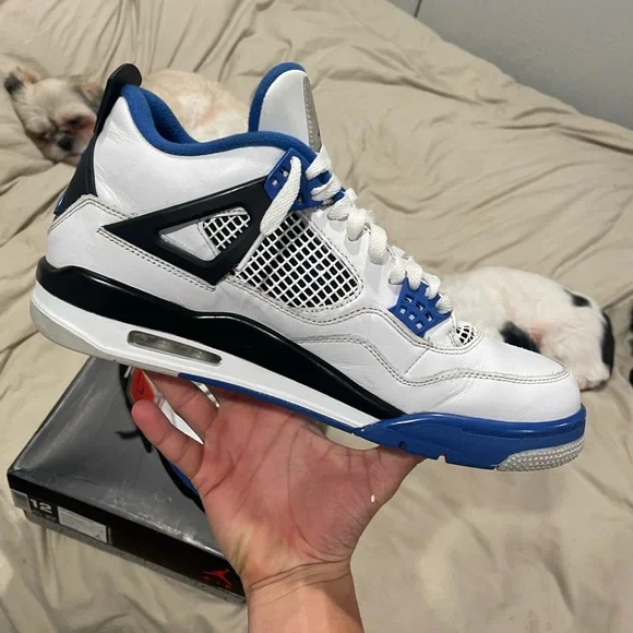 Jordan 4 “Motorsports “
